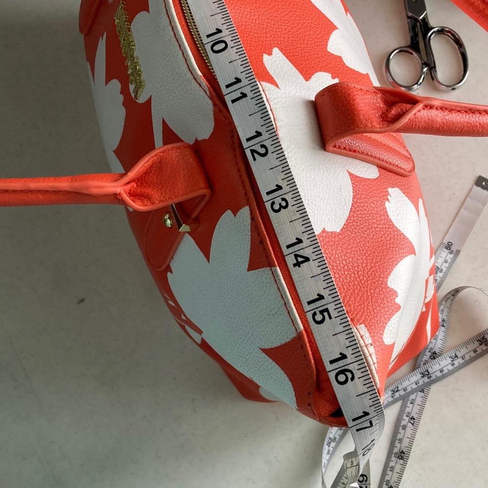 Kenneth Cole Reaction Floral Tote in Orange & White - Picture 3 of 8